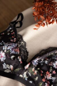 10 avantages du soutien-gorge d'allaitement absorbant